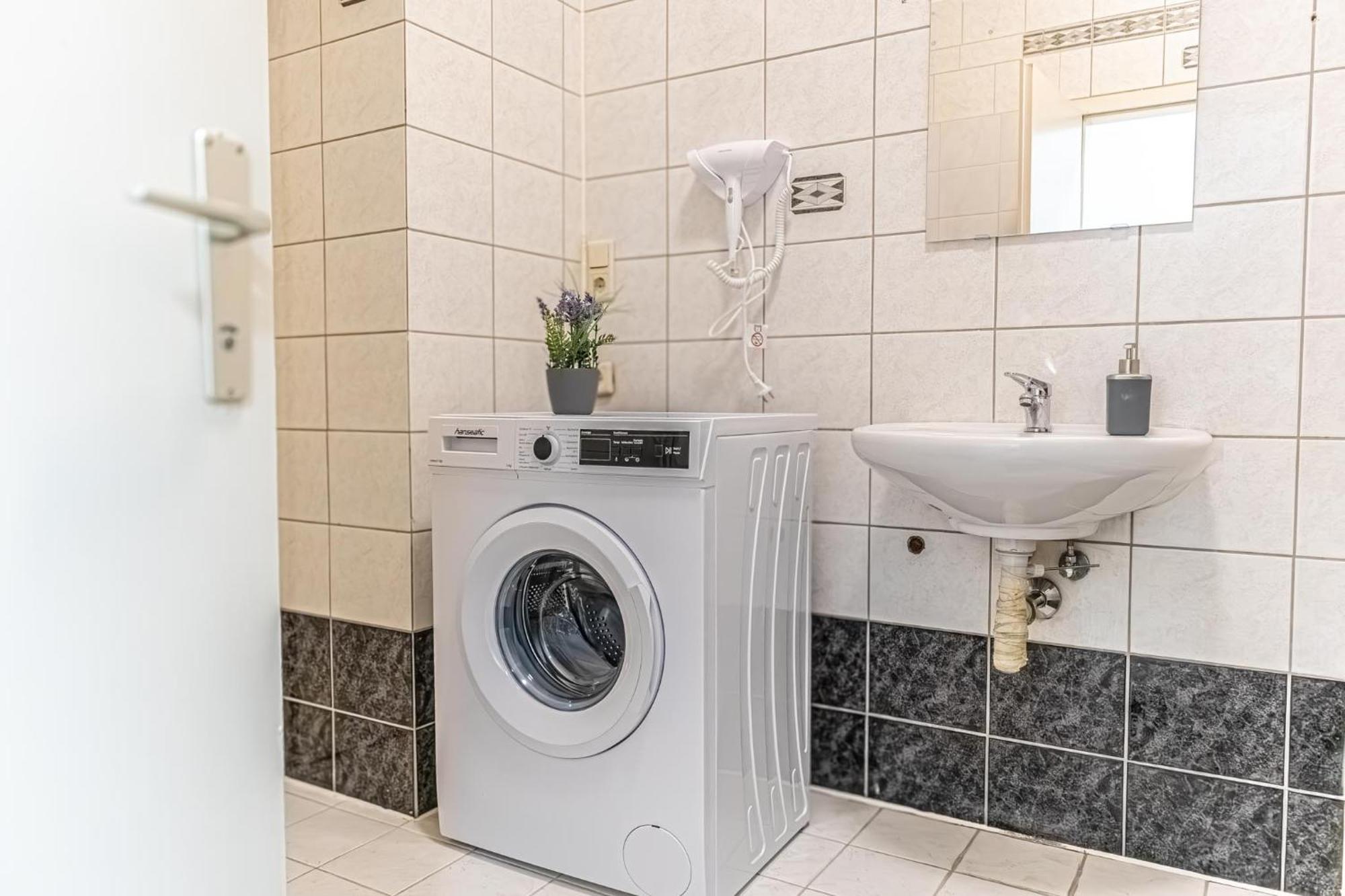 Spacious 2Br Apt -Near Wiener Stadthalle Burggassewiener Well Located 외부 사진