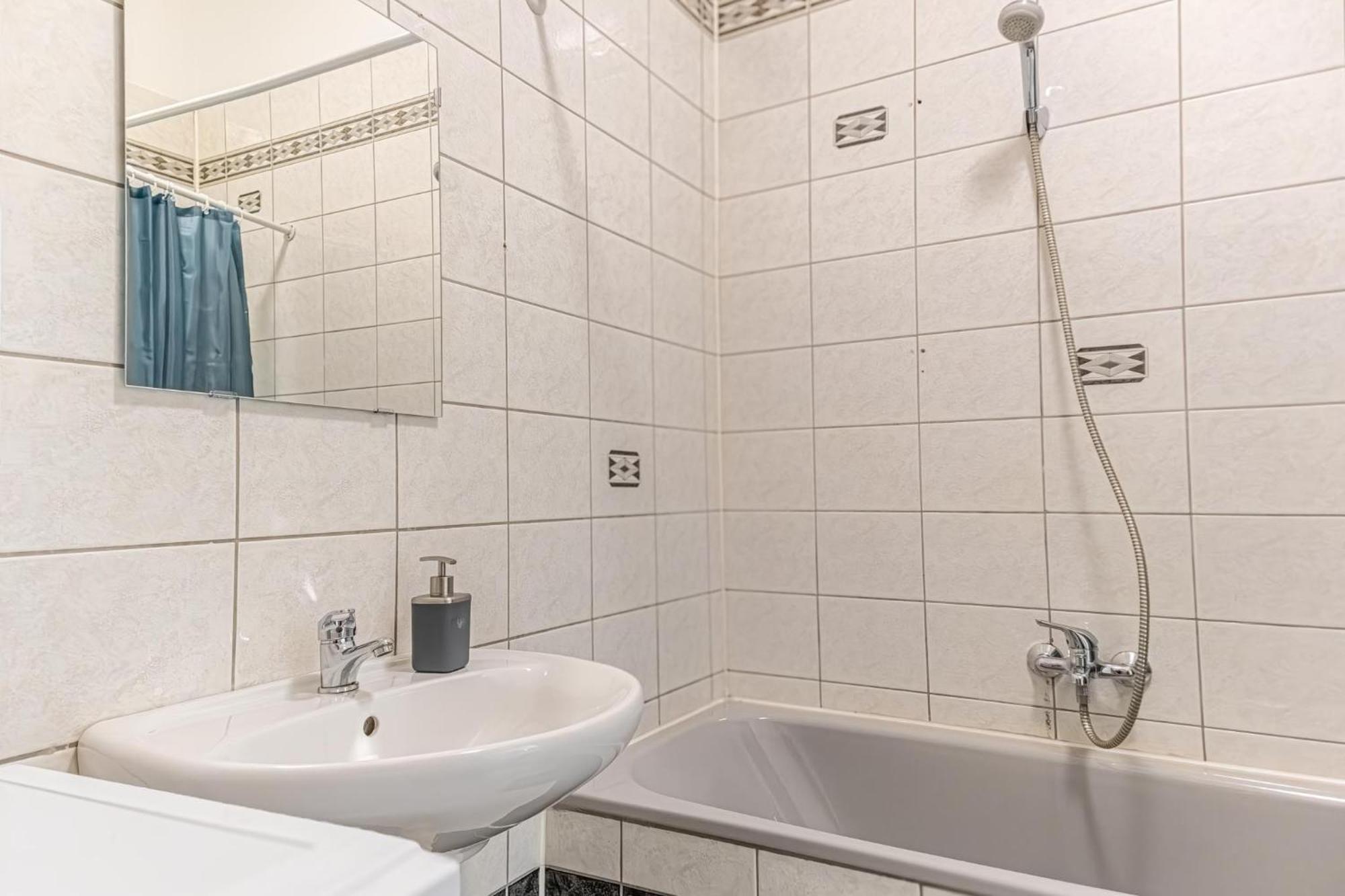Spacious 2Br Apt -Near Wiener Stadthalle Burggassewiener Well Located 외부 사진