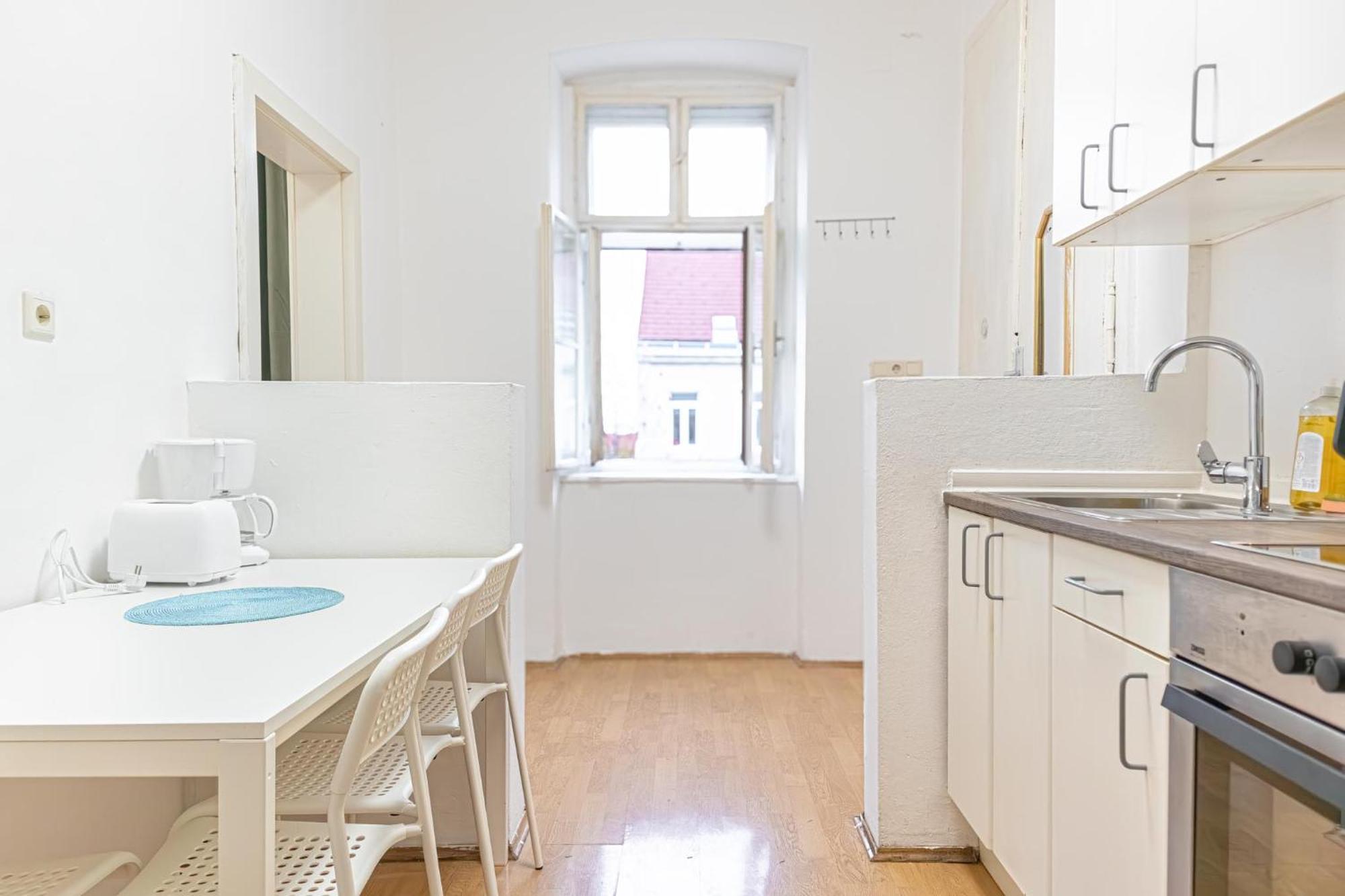 Spacious 2Br Apt -Near Wiener Stadthalle Burggassewiener Well Located 외부 사진
