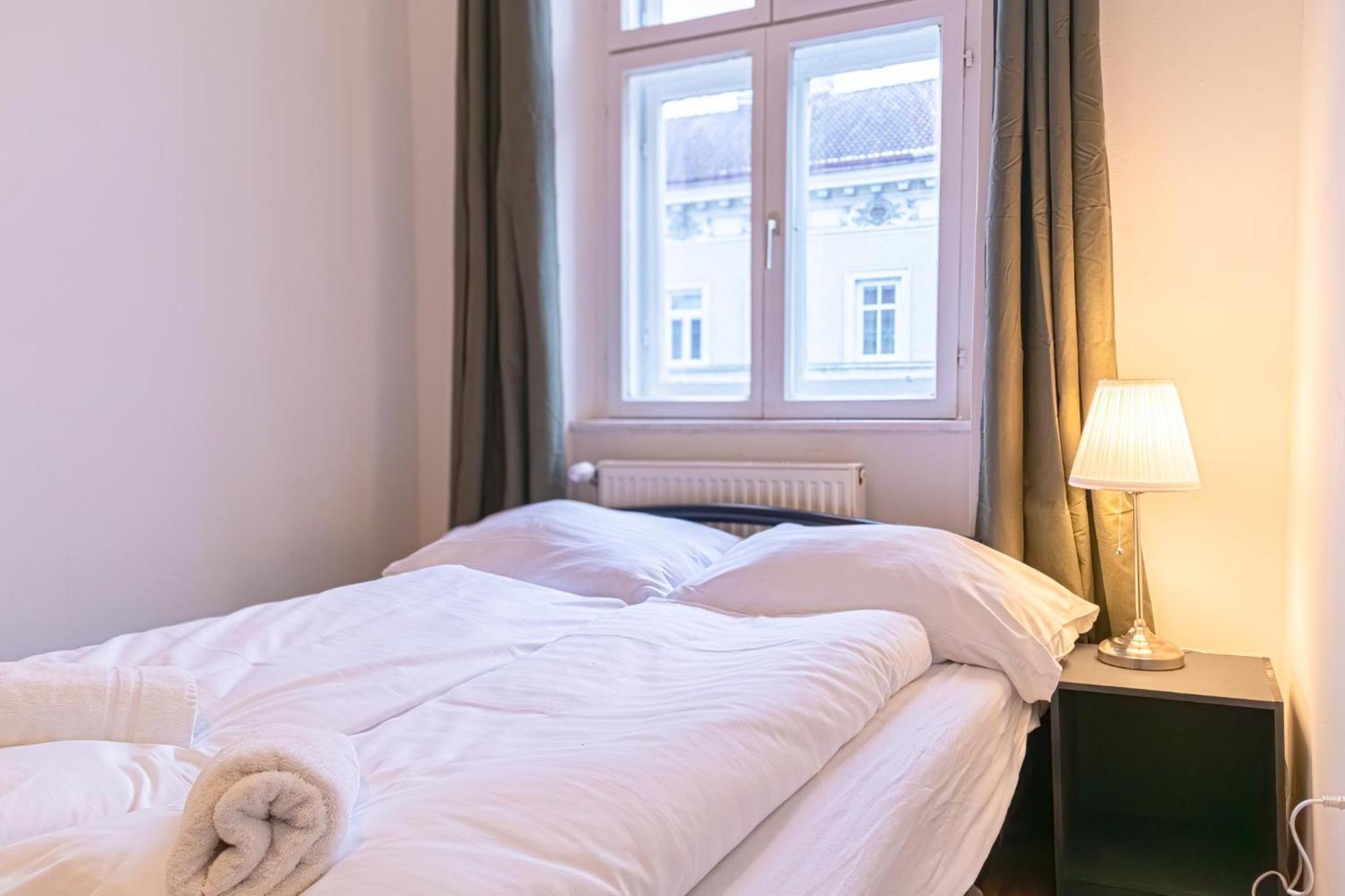 Spacious 2Br Apt -Near Wiener Stadthalle Burggassewiener Well Located 외부 사진